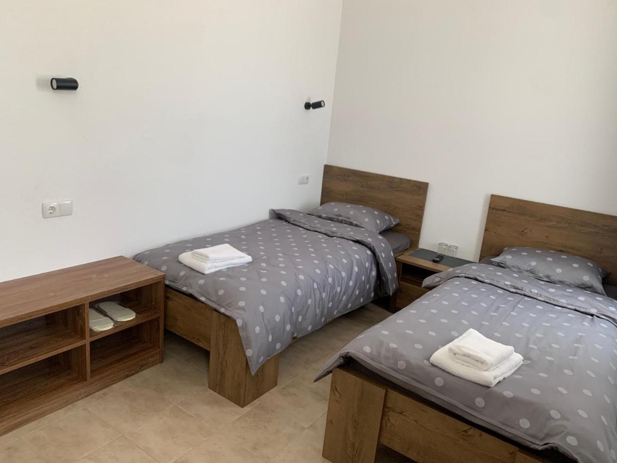 Zig Zag Hotel Kamjanets-Podilskyi Eksteriør billede