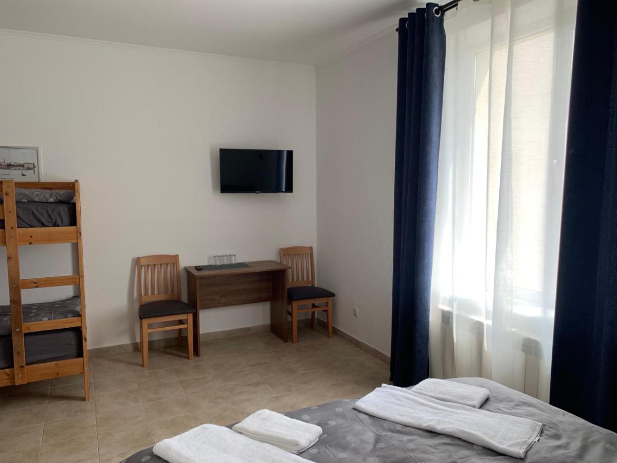 Zig Zag Hotel Kamjanets-Podilskyi Eksteriør billede
